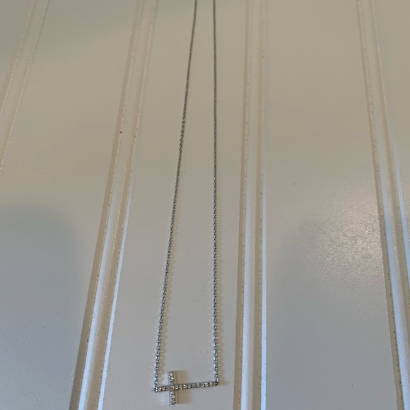 Cross Necklace - Picture 4 of 9